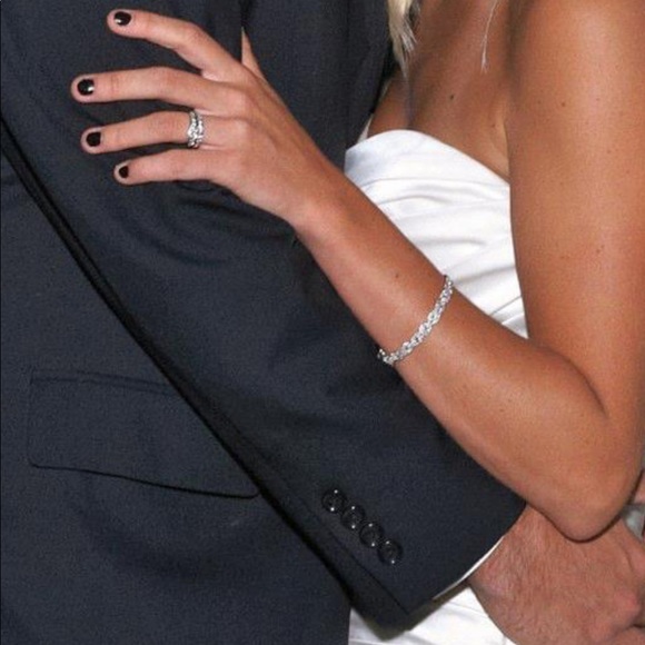 .6 ct. white gold wedding band - Picture 7 of 7